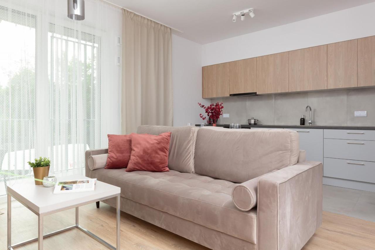 Stacja Wola Apartment Guminska By Noclegi Renters Varsavia Esterno foto