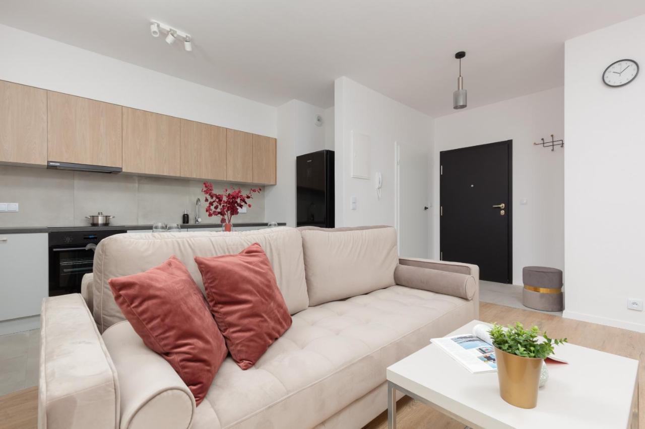 Stacja Wola Apartment Guminska By Noclegi Renters Varsavia Esterno foto