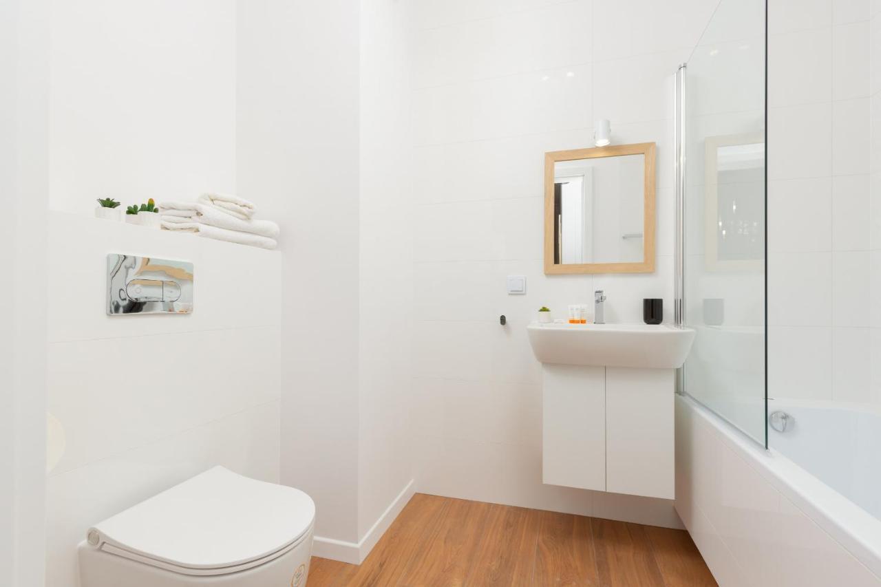 Stacja Wola Apartment Guminska By Noclegi Renters Varsavia Esterno foto