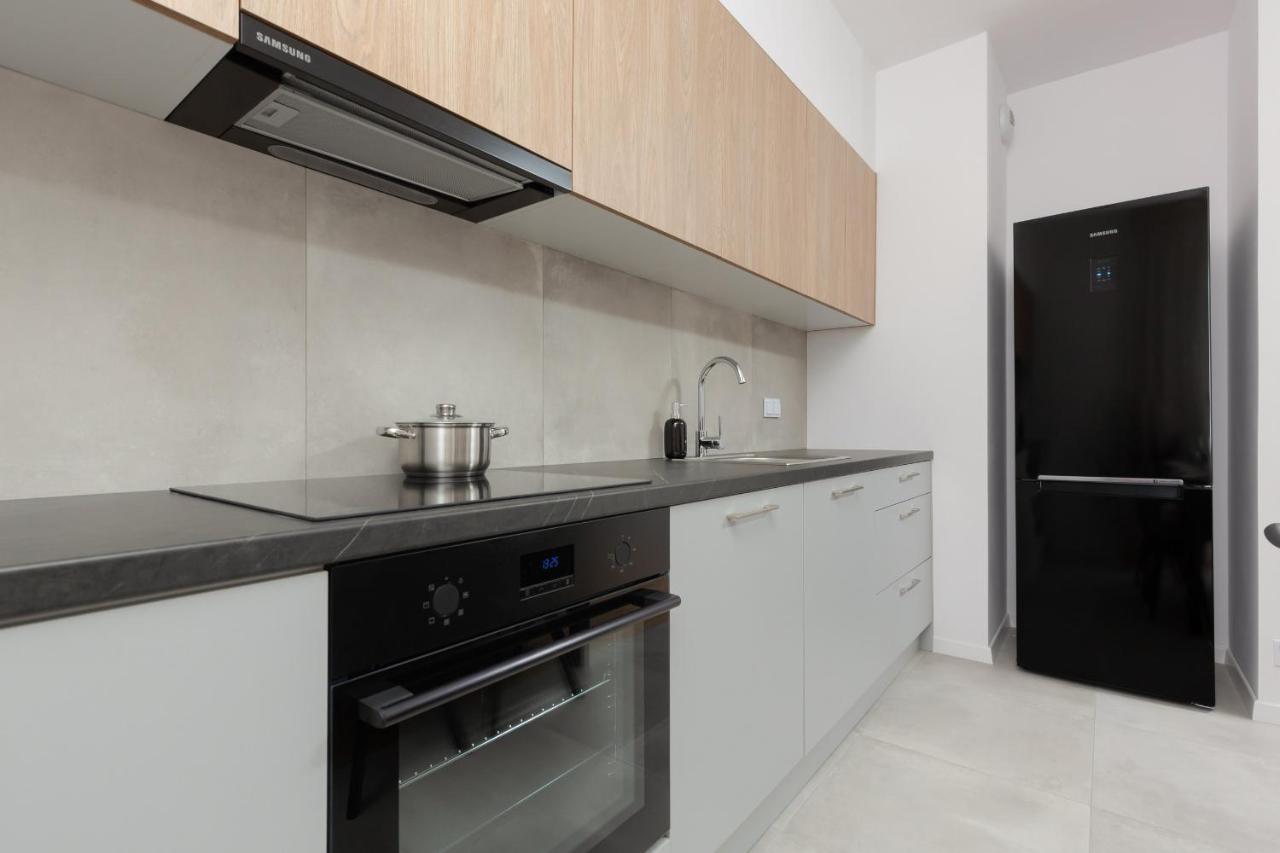 Stacja Wola Apartment Guminska By Noclegi Renters Varsavia Esterno foto